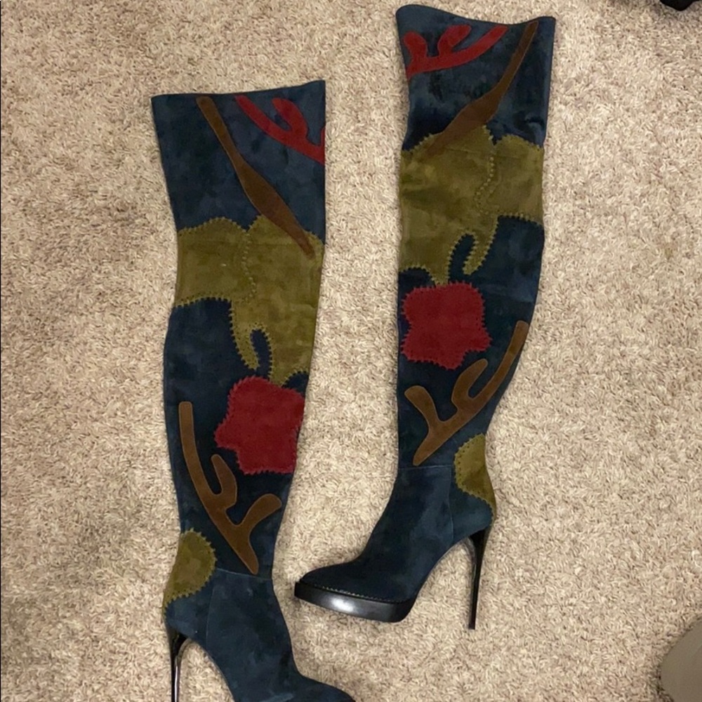 BRAND NEW BURBERRY HEEL BOOTS